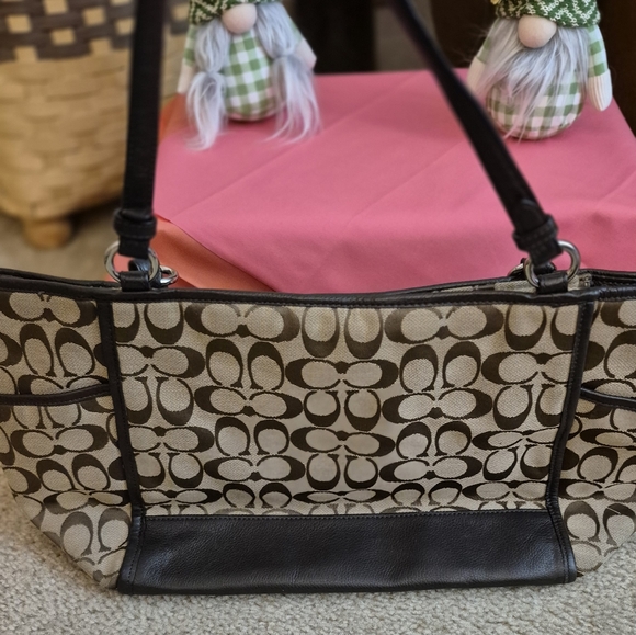 IN GOOD USED CONDITION.. Coach Tan Signature Canvas Tote with Brown Leather Trim - Picture 5 of 14